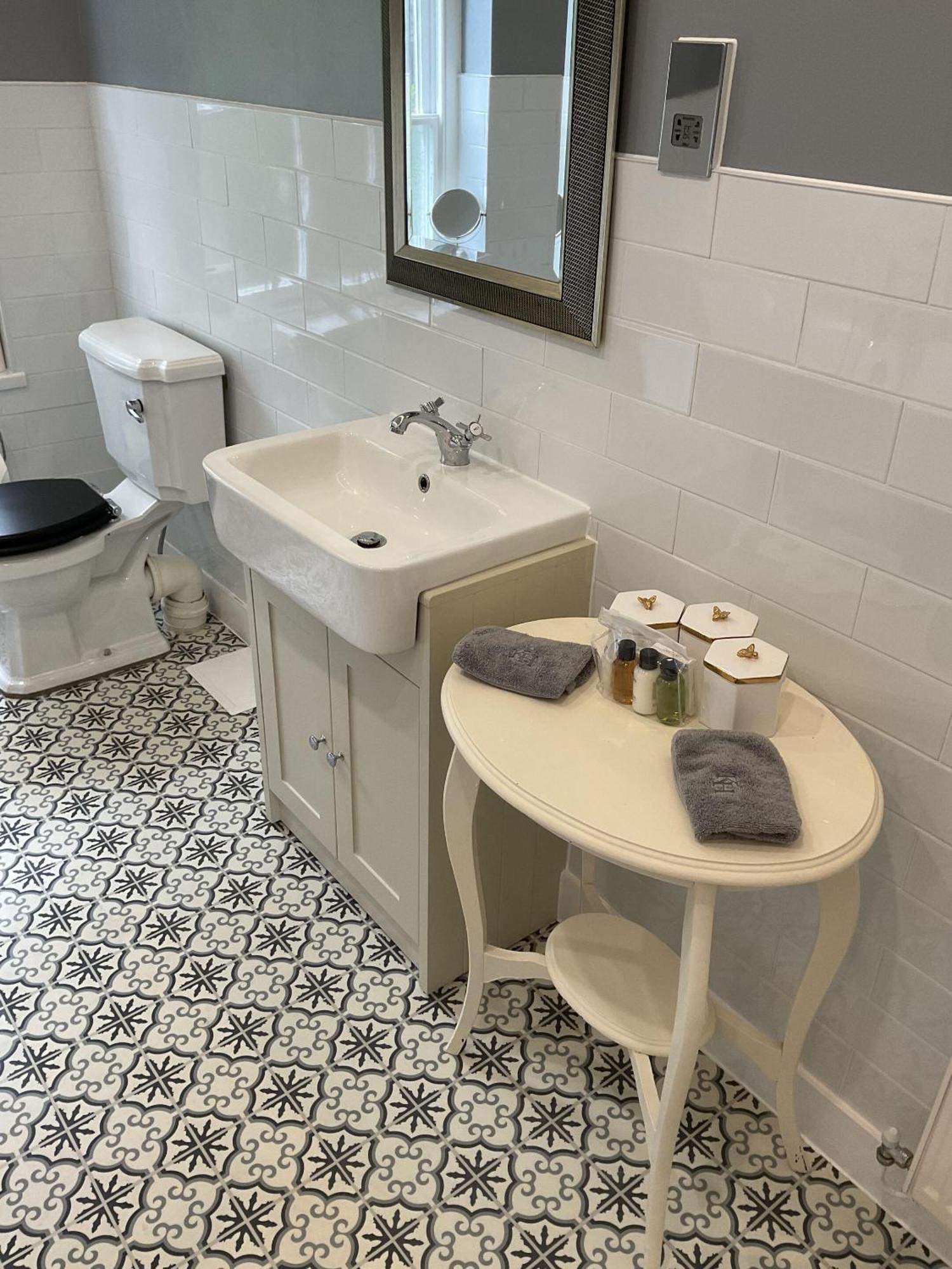 Kateshill House Bed & Breakfast ビュードリー エクステリア 写真